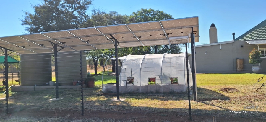 8 Bedroom Property for Sale in Swartruggens North West